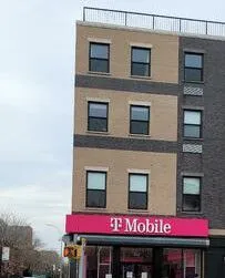 T-Mobile 5th Ave & 10th St