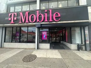 T-Mobile Fulton & Nostrand