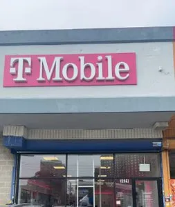 T-Mobile Mermaid Ave and W 31st St
