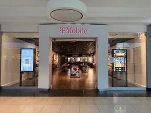 T-Mobile Kings Plaza