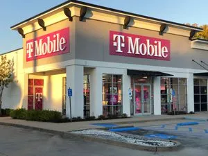T-Mobile St Nazaire & Hwy 90
