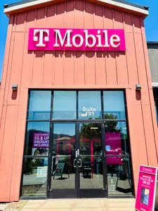 T-Mobile E Hwy 246 & Freear Dr