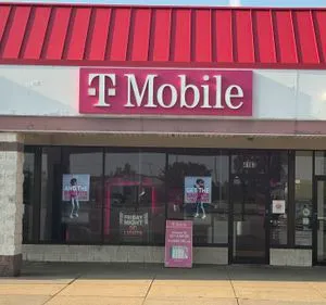 T-Mobile The Courtyard Shopping Center