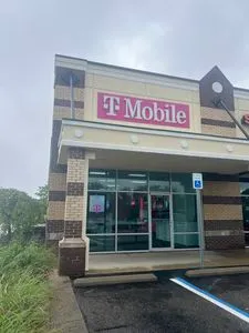 T-Mobile Windfall Ln & Enterprise Dr