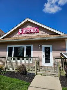 T-Mobile S Main St & W Pacific Ave