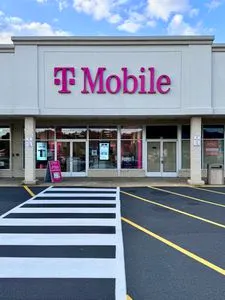 T-Mobile 8th Ave & Westside Dr