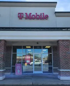 T-Mobile Noble Blvd & S West St