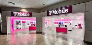 T-Mobile Plaza Carolina 1