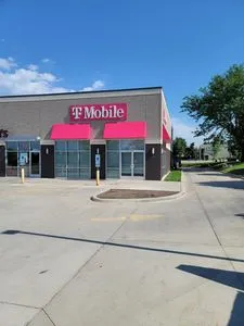 T-Mobile Collins Rd NE & Lindale Dr NE