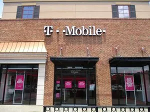 T-Mobile Plaza at Windward