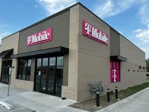 T-Mobile Edgewood Rd & Town Centre Way