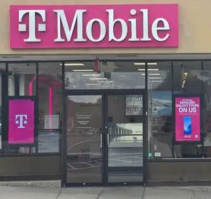 T-Mobile S Main St & E Spring Valley Rd