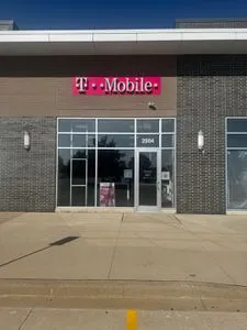 T-Mobile N Prospect Ave & Interstate Dr