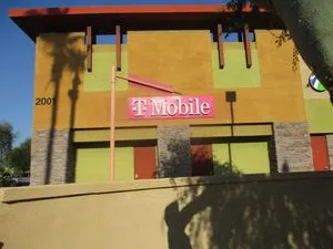 T-Mobile Arizona Ave & Warner
