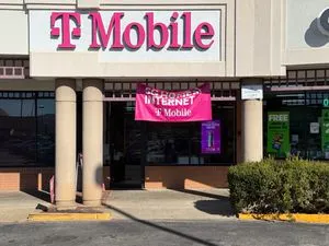 T-Mobile Riverwalk Mall