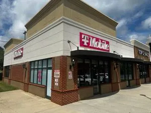 T-Mobile Shoppes at Ardrey Kell