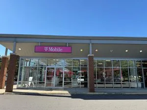 T-Mobile Seminole Trl & Greenbrier Dr