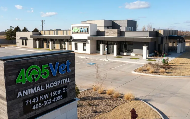 12. 405 Vet Animal Hospital