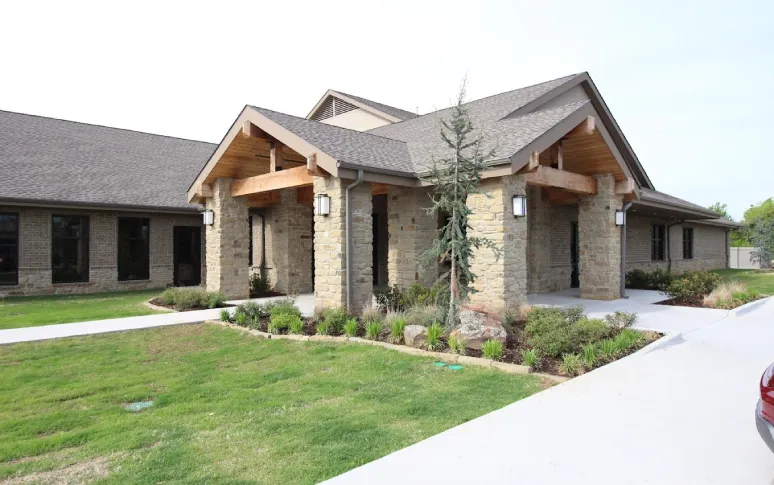 6. Memorial Road Pet Hospital