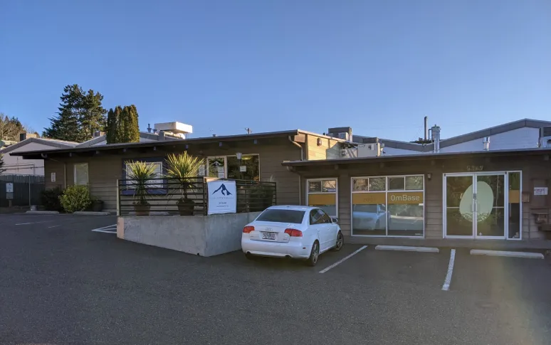 11. Hillsdale Veterinary Hospital